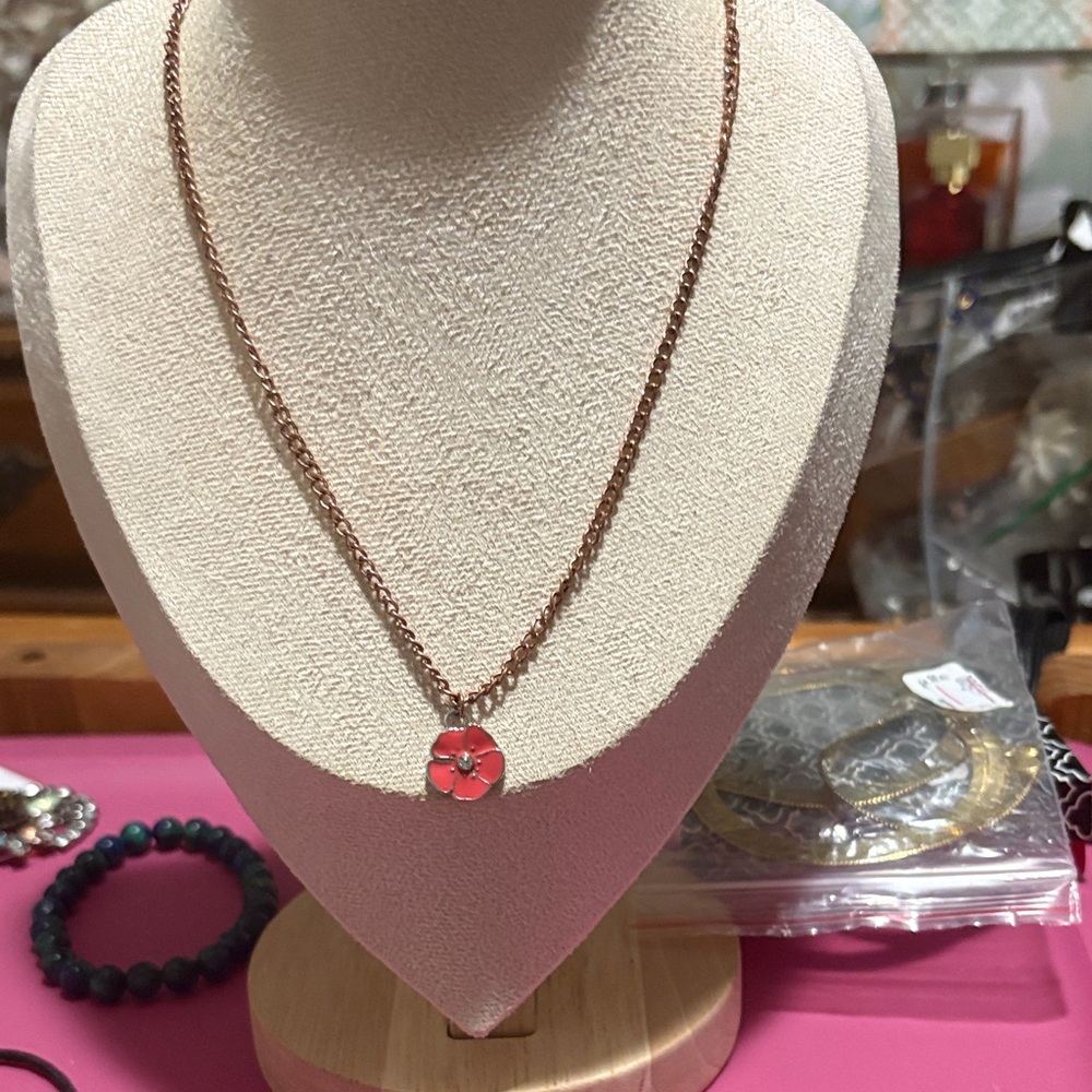 Elegant Rose Gold Pendant Necklace